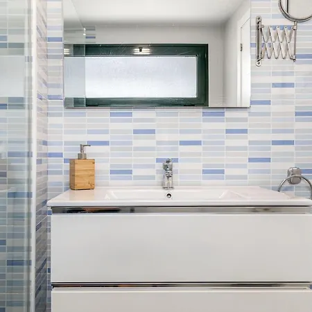 Aqua Vista Apartment